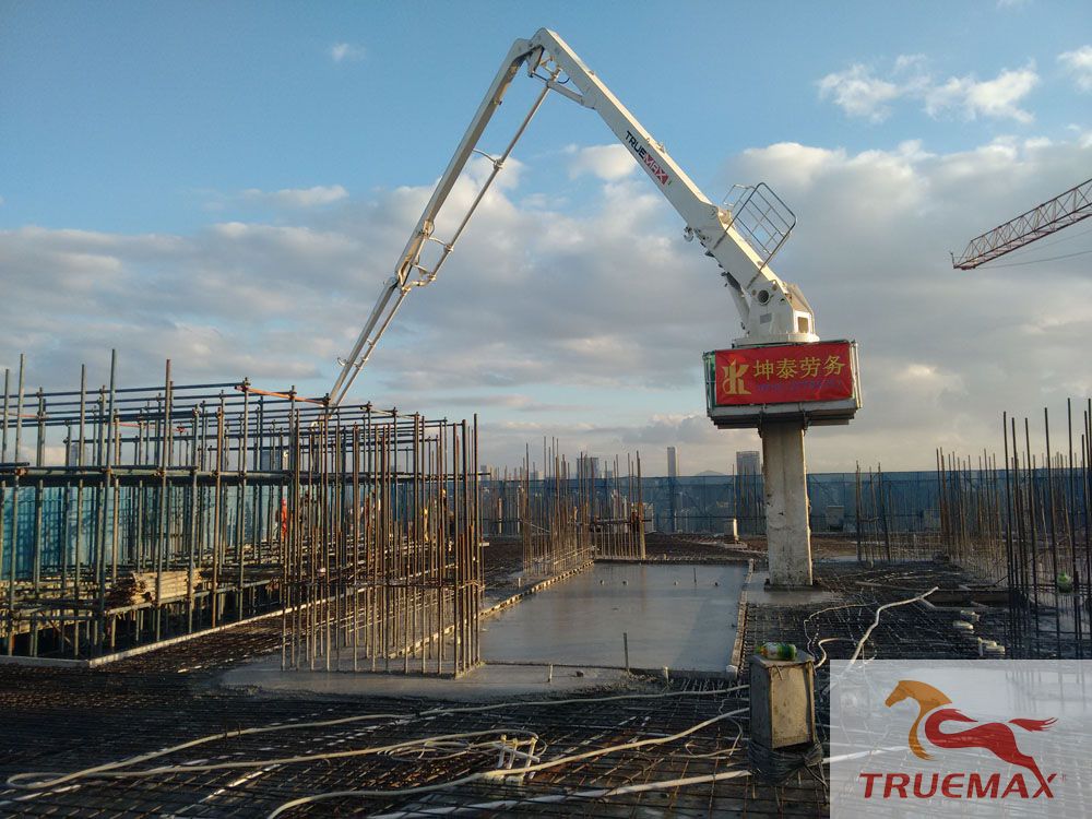 HG24A-3R內(nèi)爬式布料機(jī)-新豪方天際花園220米項(xiàng)目-深圳