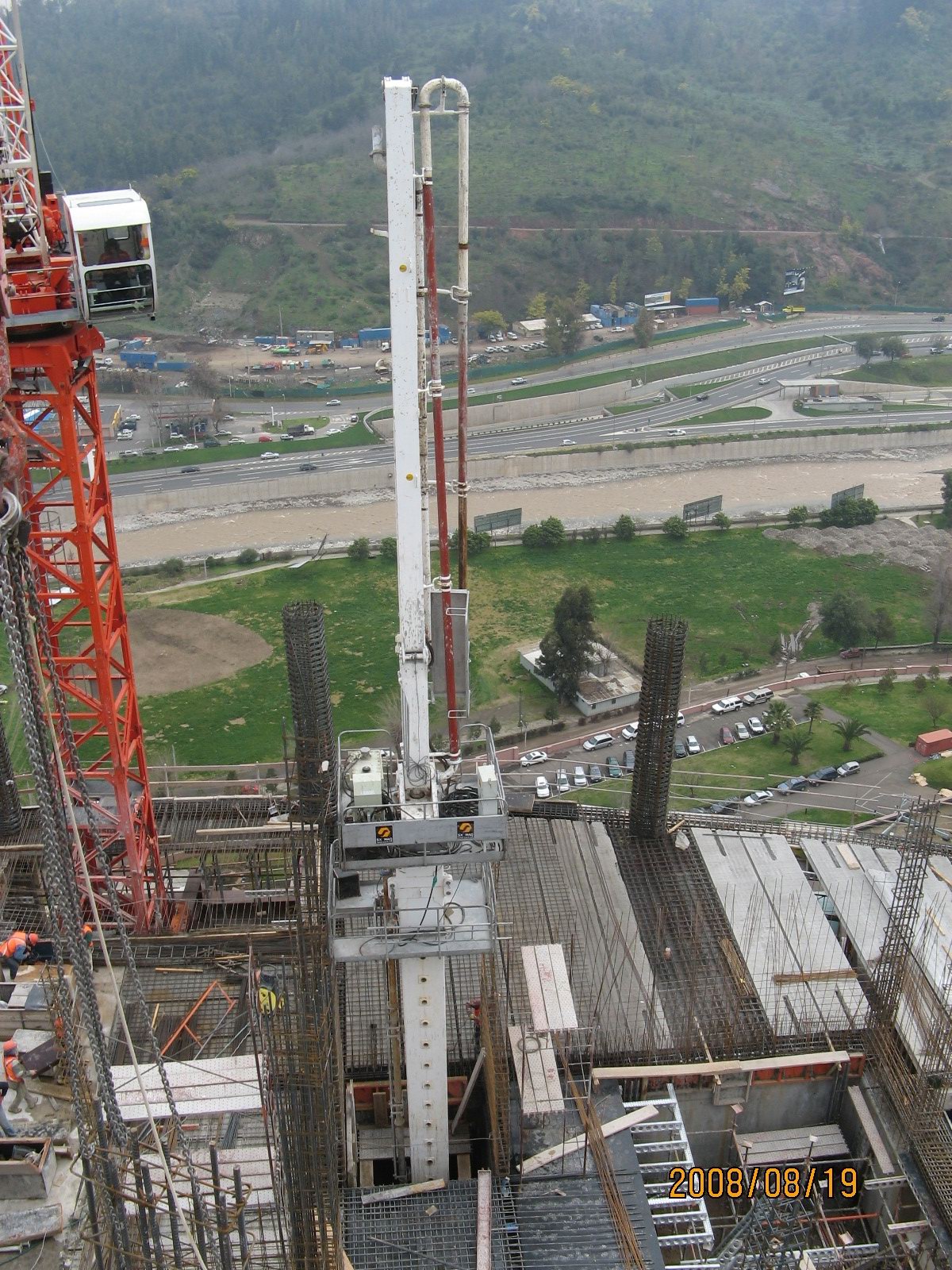 液壓布料機(jī)工程施工過程中注意事項(xiàng)