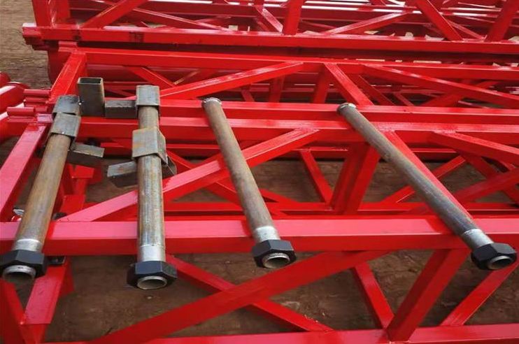 電梯井爬升式布料機_浙江信瑞重工生產(chǎn)加工_液壓布料機