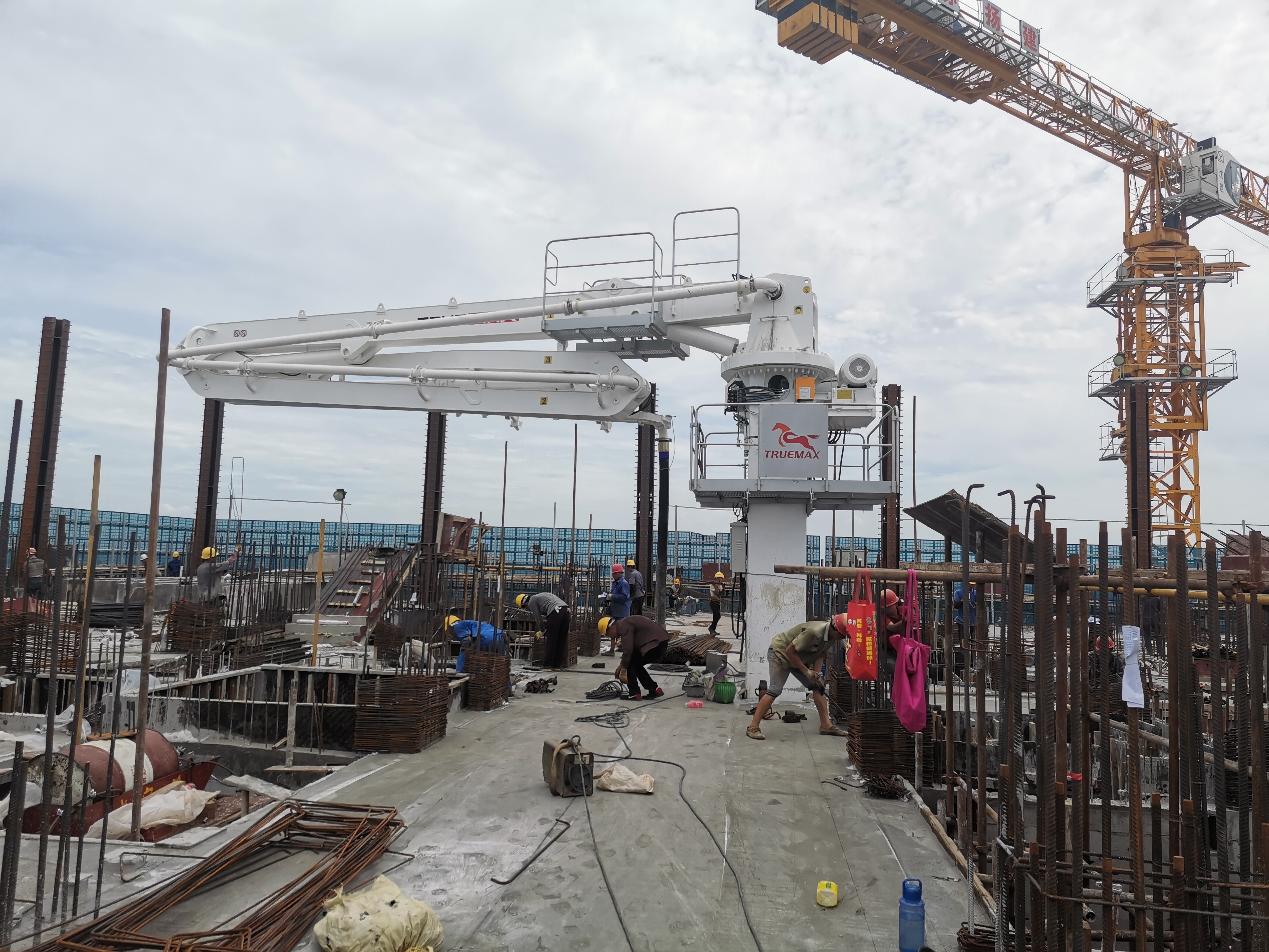 內(nèi)爬式液壓布料機(jī)分類哪幾種和操作