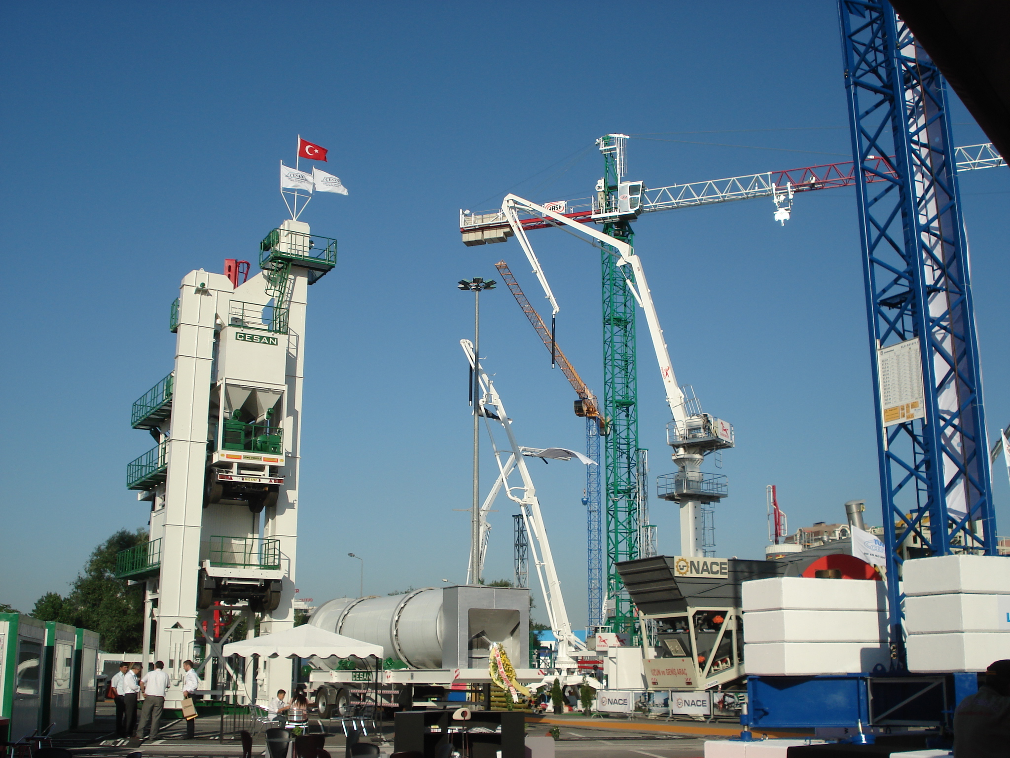 浙江[信瑞重工]移動(dòng)混凝土布料機(jī)的研制與開(kāi)發(fā)