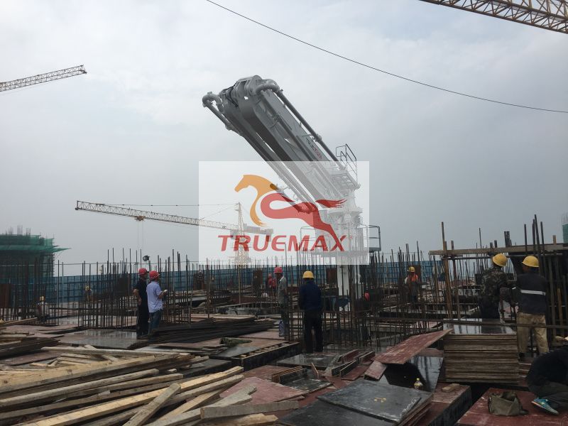 32米內(nèi)爬液壓布料機(jī)操作方式