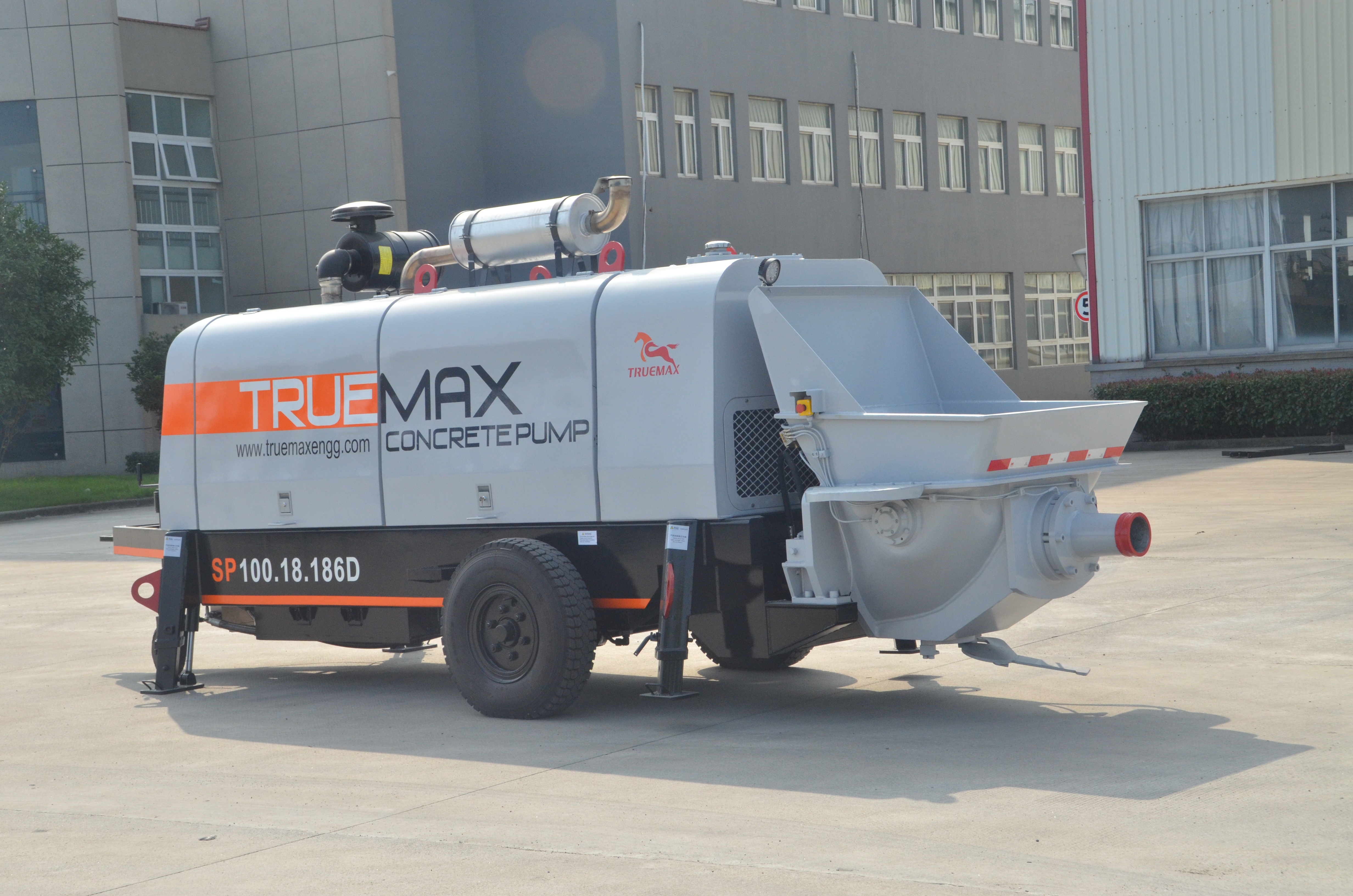 混凝土輸送泵施工時注意事項