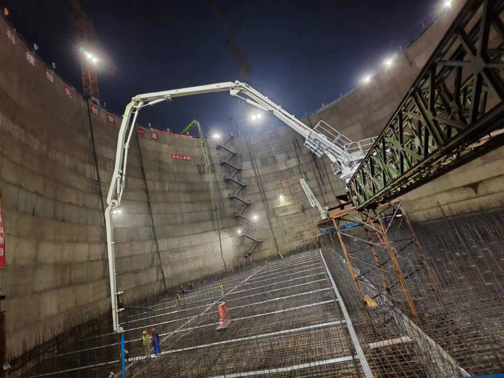 雙柳大橋錨碇布料機澆筑 雙柳大橋錨碇布料機澆筑