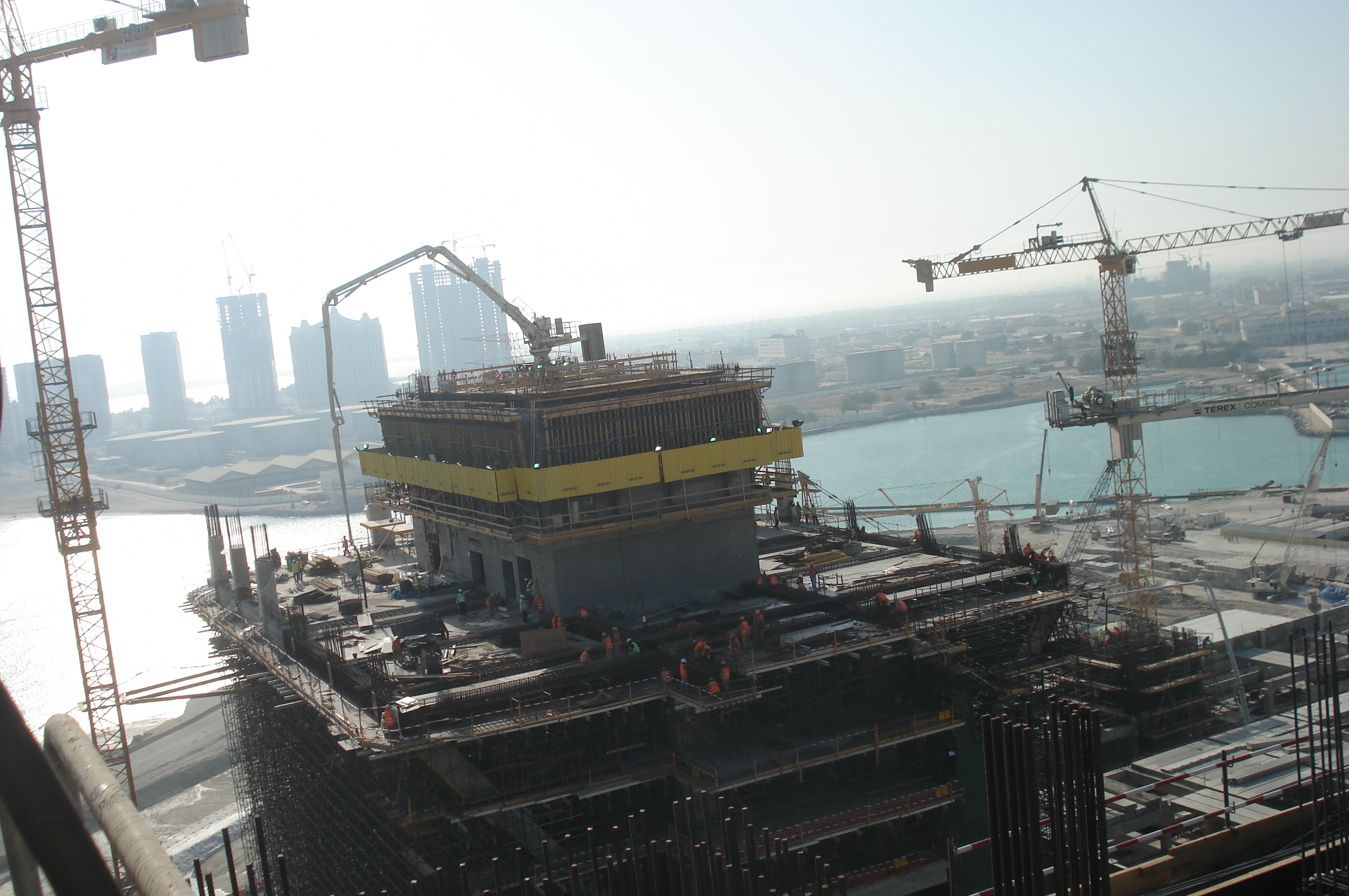 移動(dòng)式混凝土布料機(jī)