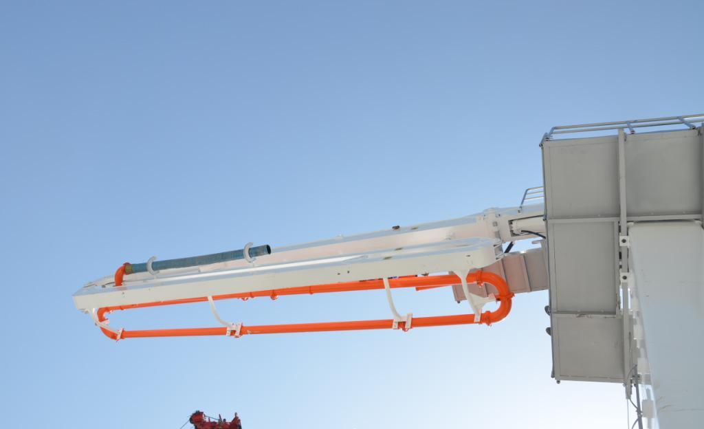 自行爬升式布料機(jī)