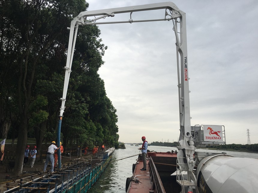 HG21AM布料機(jī)+50泵+20方攪拌罐-河道治理項(xiàng)目-上海(圖2)