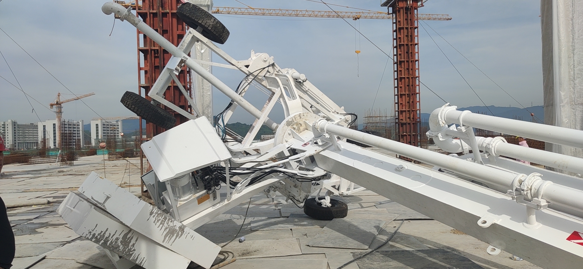 移動(dòng)布料機(jī) 移動(dòng)布料機(jī)