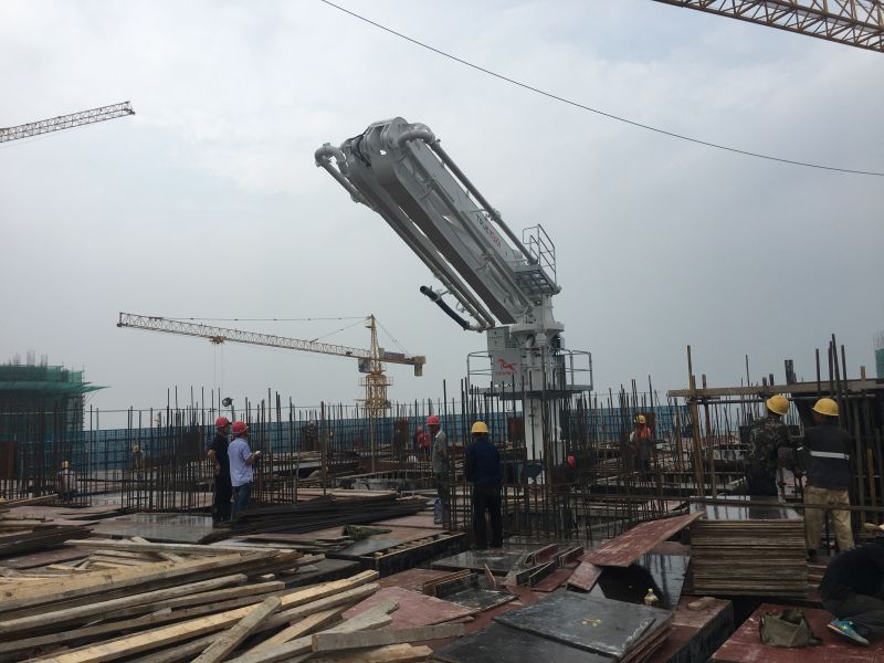 內(nèi)爬混凝土布料機使用安全保障措施